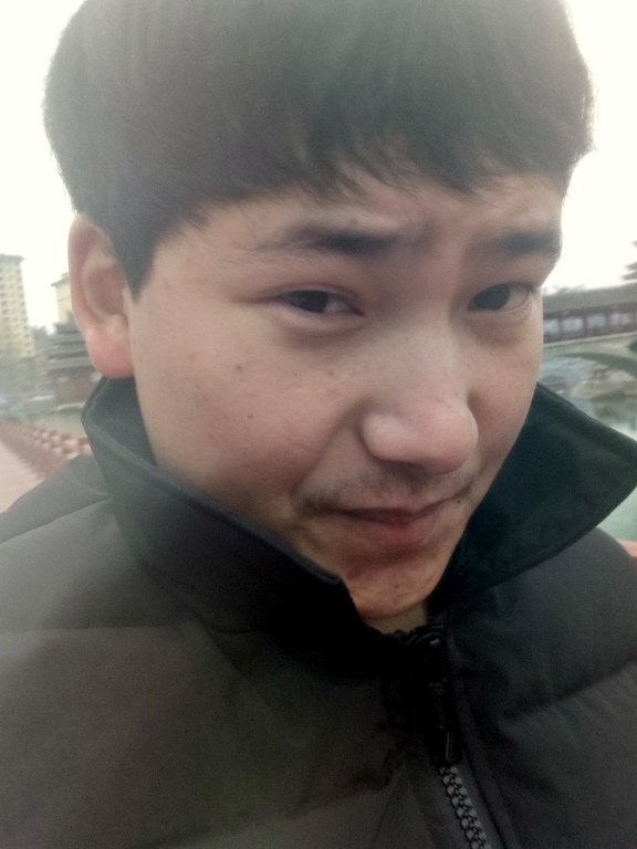 侗族青年作家超超的第二张照片--潍坊相亲服务中心