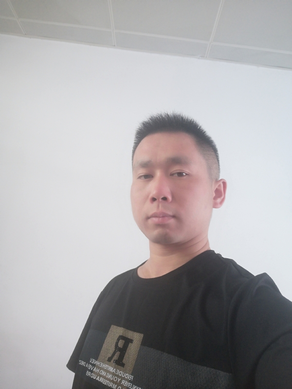 孤独的狼的第一张照片--潍坊相亲服务中心