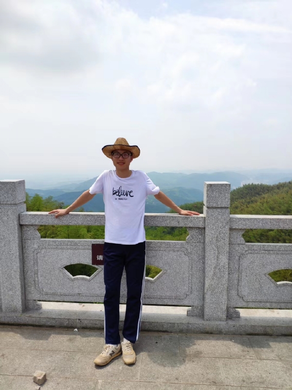 华华的第四张照片--潍坊相亲服务中心