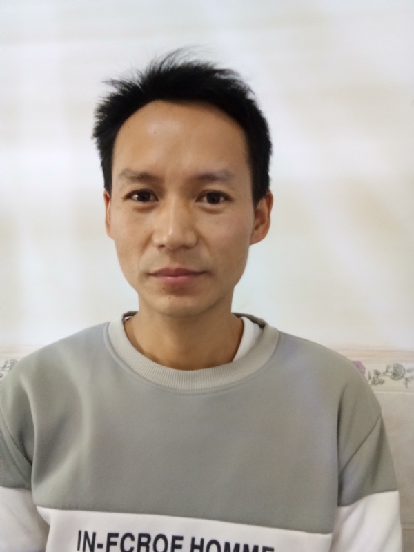 单亲爸爸的第一张照片--潍坊相亲服务中心