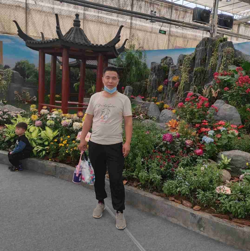 受伤的痴情男的第一张照片--潍坊相亲服务中心