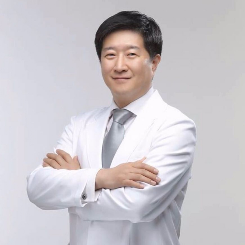 王伟的第五张照片--潍坊相亲服务中心