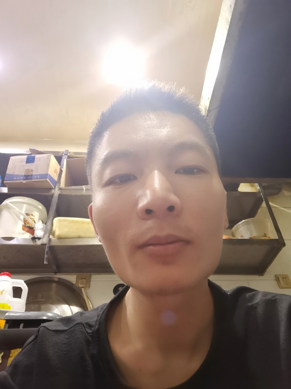 邹先生的第一张照片--潍坊相亲服务中心