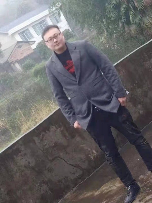 冰城的第二张照片--潍坊相亲服务中心