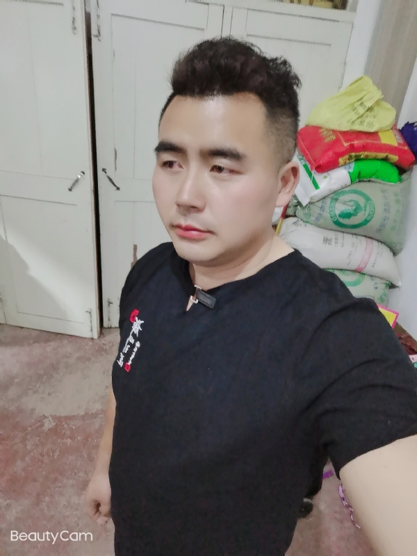 阿杰的第一张照片--潍坊相亲服务中心