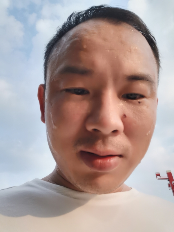 唐老鸭的第一张照片--潍坊相亲服务中心