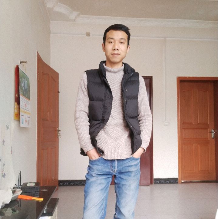 小伙子的第一张照片--潍坊相亲服务中心