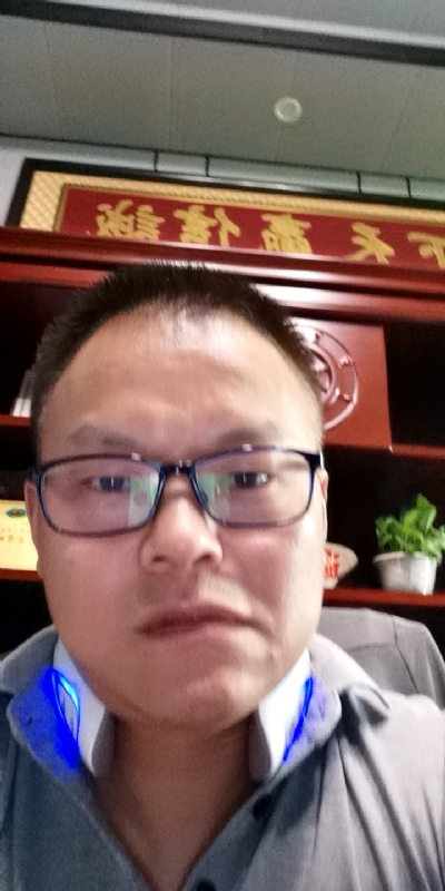 模具工匠的第一张照片--潍坊相亲服务中心