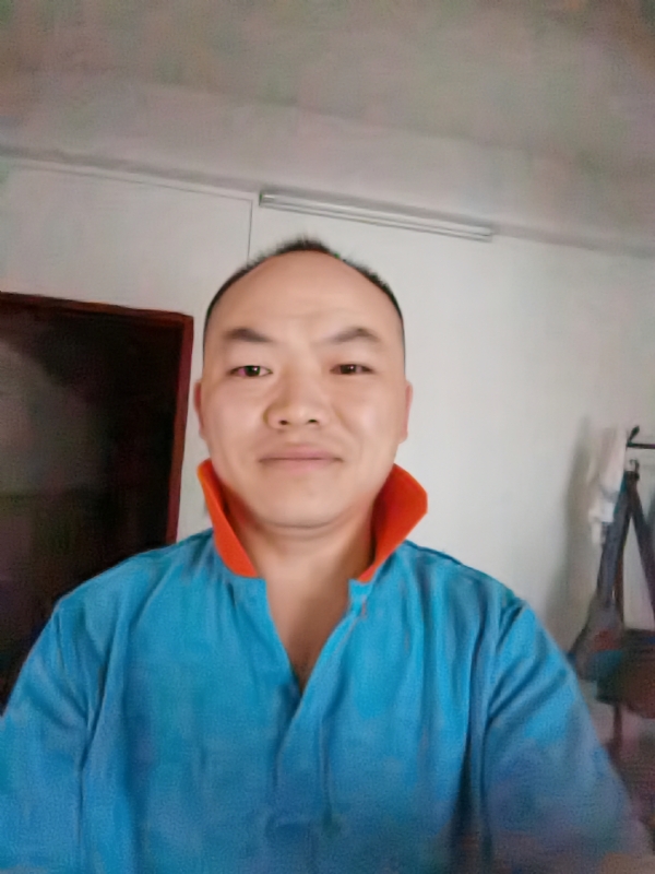 与子携老的第四张照片--潍坊相亲服务中心