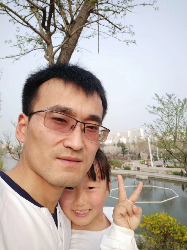 简单的幸福的第一张照片--潍坊相亲服务中心