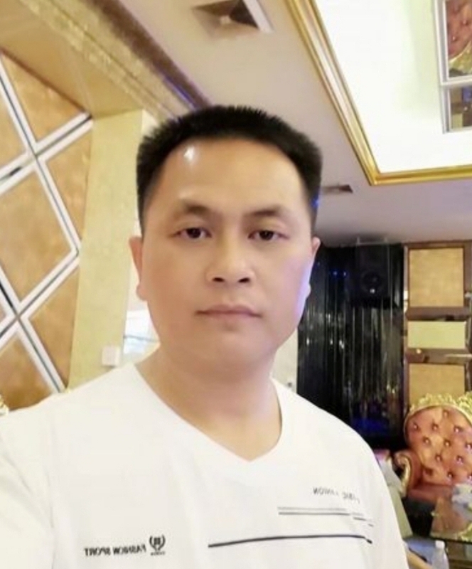 小梁的第二张照片--潍坊相亲服务中心