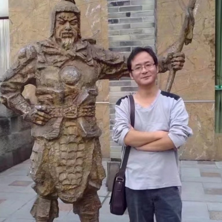 孤狼的第三张照片--潍坊相亲服务中心