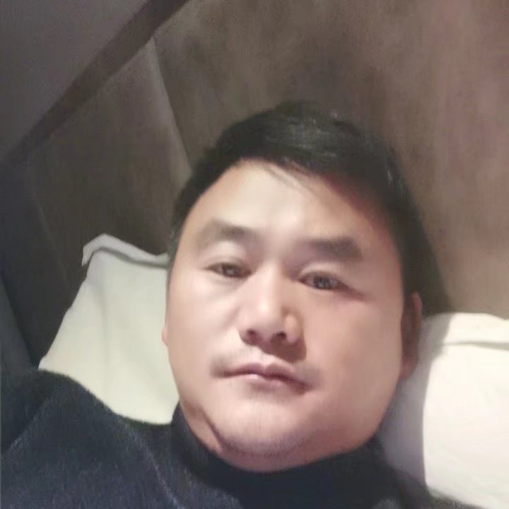 奔跑的第四张照片--潍坊相亲服务中心