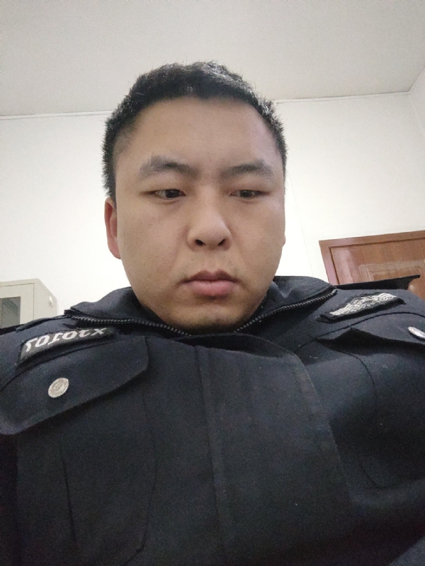 好纠结的第二张照片--潍坊相亲服务中心