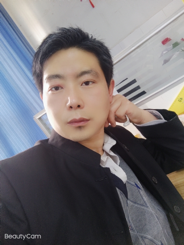 铜豌豆的第一张照片--潍坊相亲服务中心