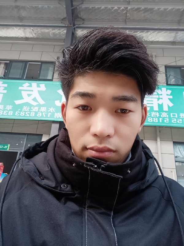 AA的第二张照片--潍坊相亲服务中心