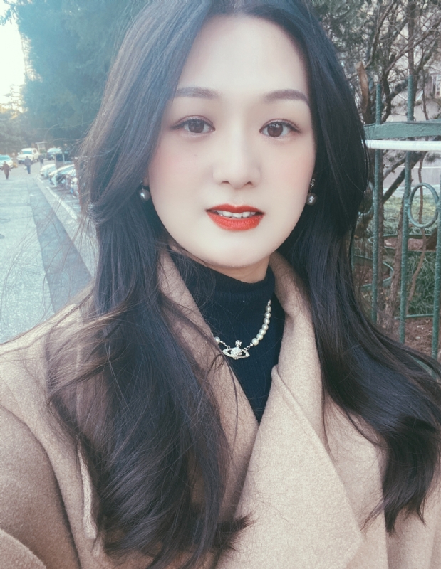 盧盈穎的第一张照片--潍坊相亲服务中心