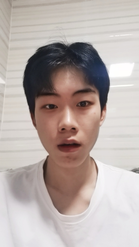 嘿的第二张照片--潍坊相亲服务中心