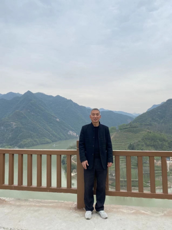 雪芳的第一张照片--潍坊相亲服务中心