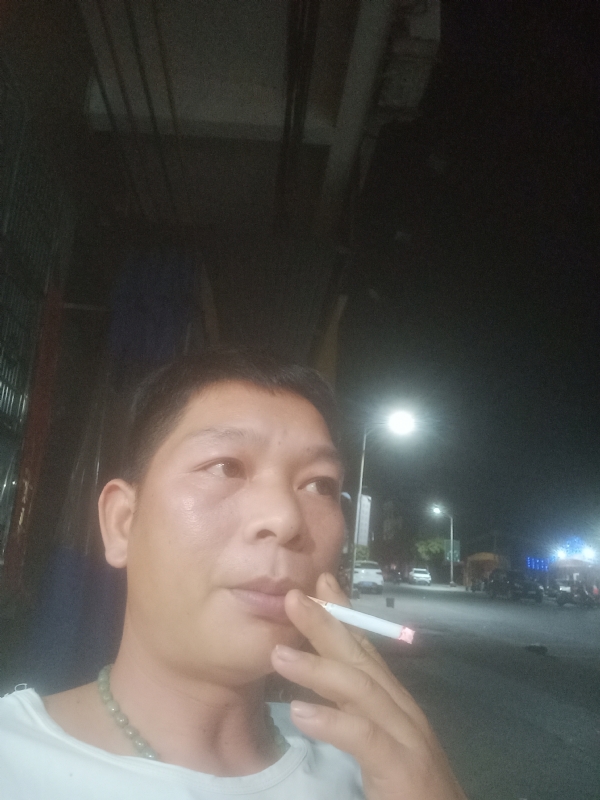 善解人意的第一张照片--潍坊相亲服务中心