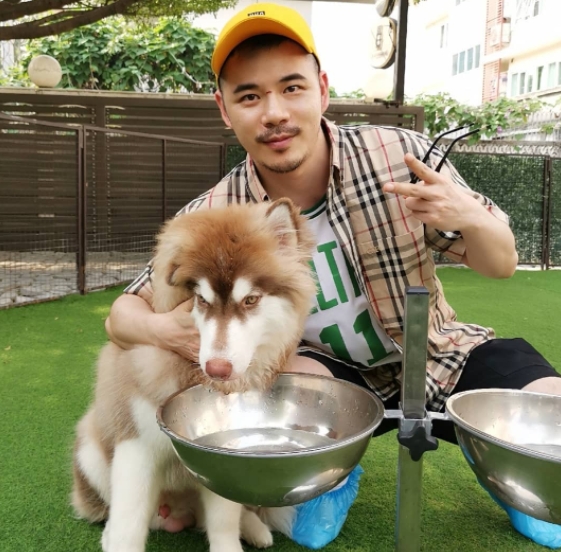 坚持的第一张照片--潍坊相亲服务中心