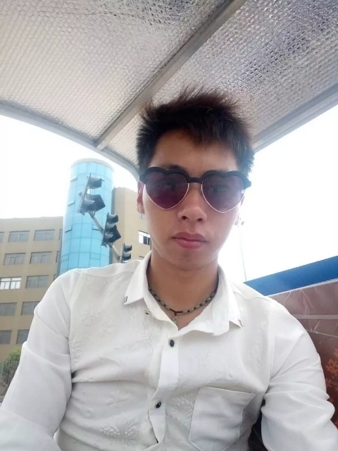 寻缘的第一张照片--潍坊相亲服务中心