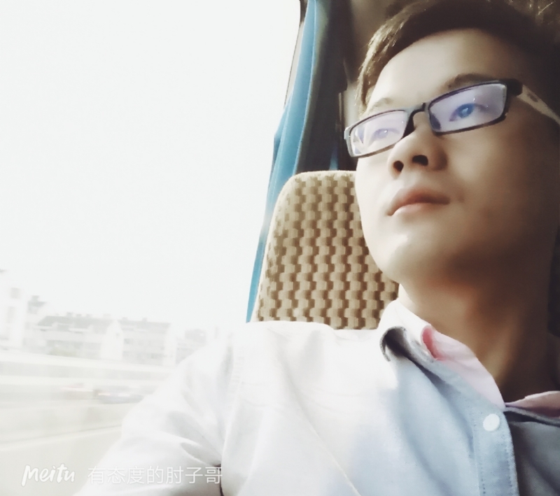 尹骏的第三张照片--潍坊相亲服务中心