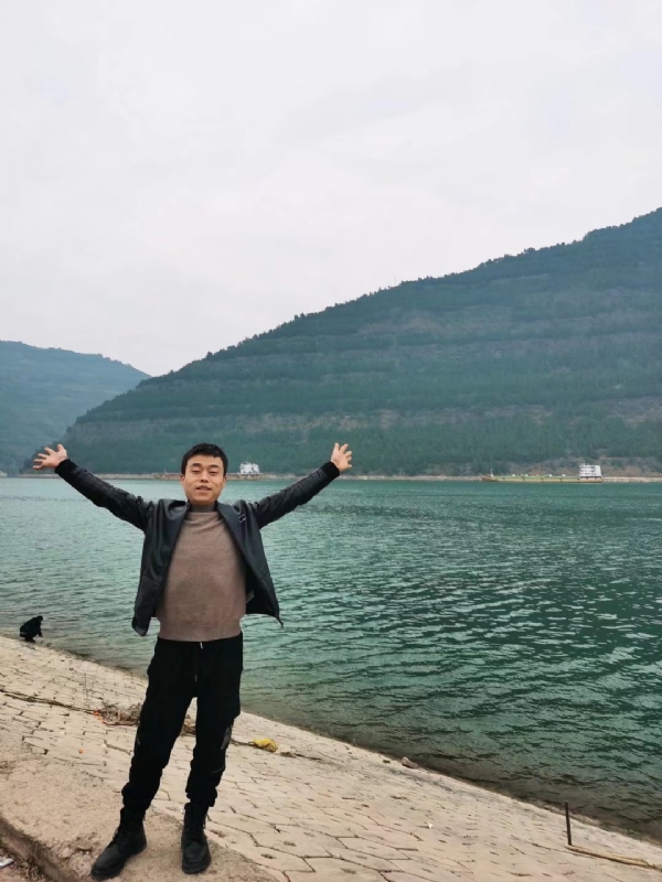 寂寞的风的第一张照片--潍坊相亲服务中心