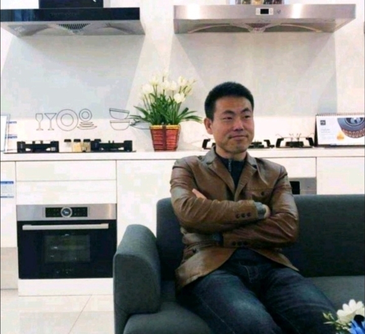 奋斗的执着的第一张照片--潍坊相亲服务中心