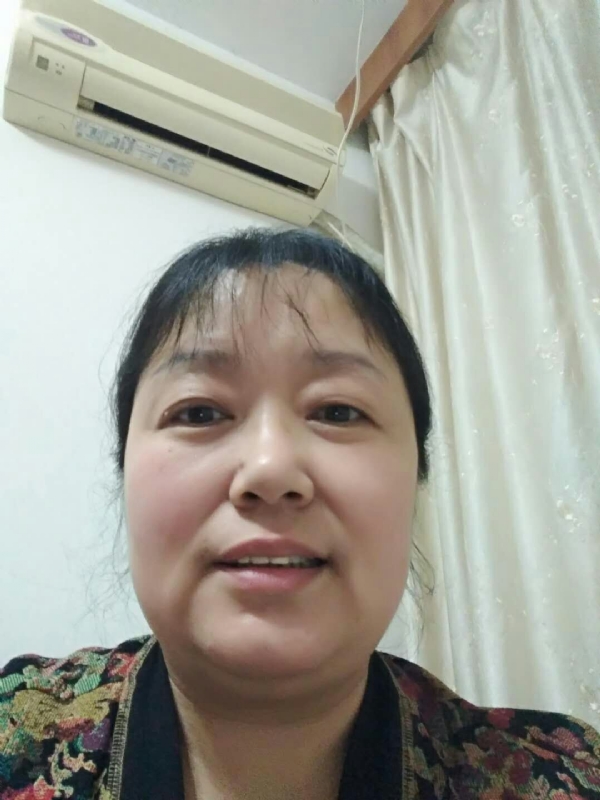 雨中漫步的第一张照片--潍坊相亲服务中心