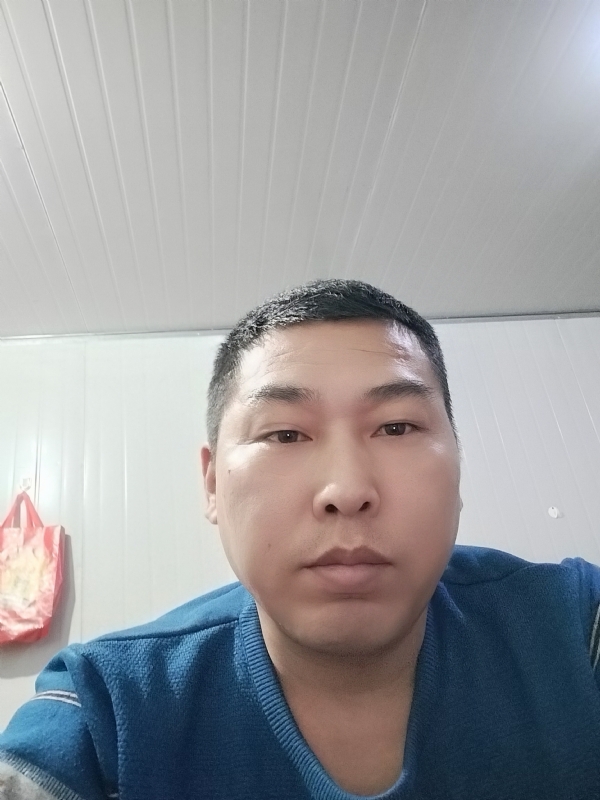 开着拖拉机去兜风的第一张照片--潍坊相亲服务中心