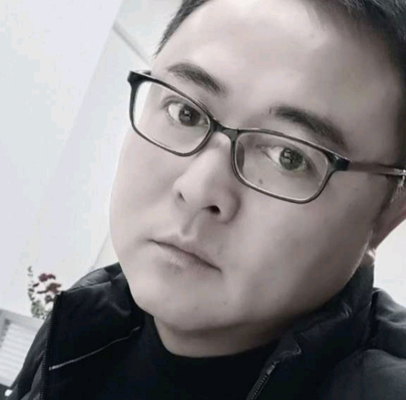 小石头的第二张照片--潍坊相亲服务中心