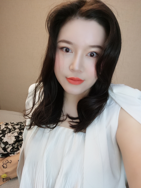 璐璐的第一张照片--潍坊相亲服务中心