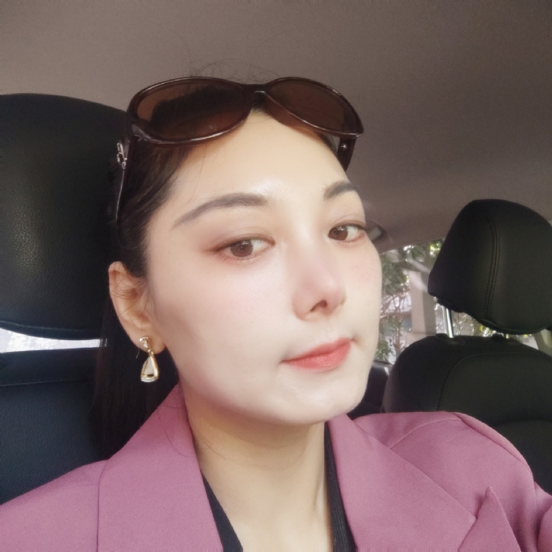 金秋的第二张照片--潍坊相亲服务中心