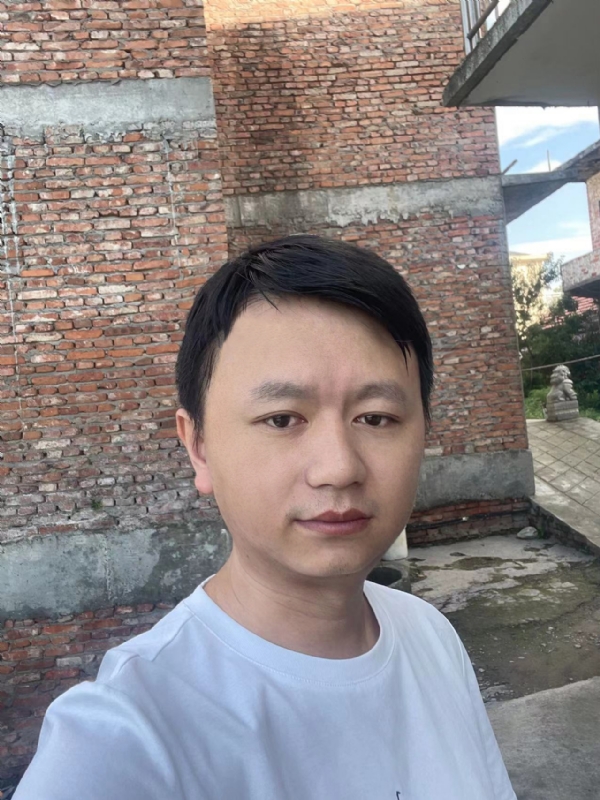 行人的第二张照片--潍坊相亲服务中心