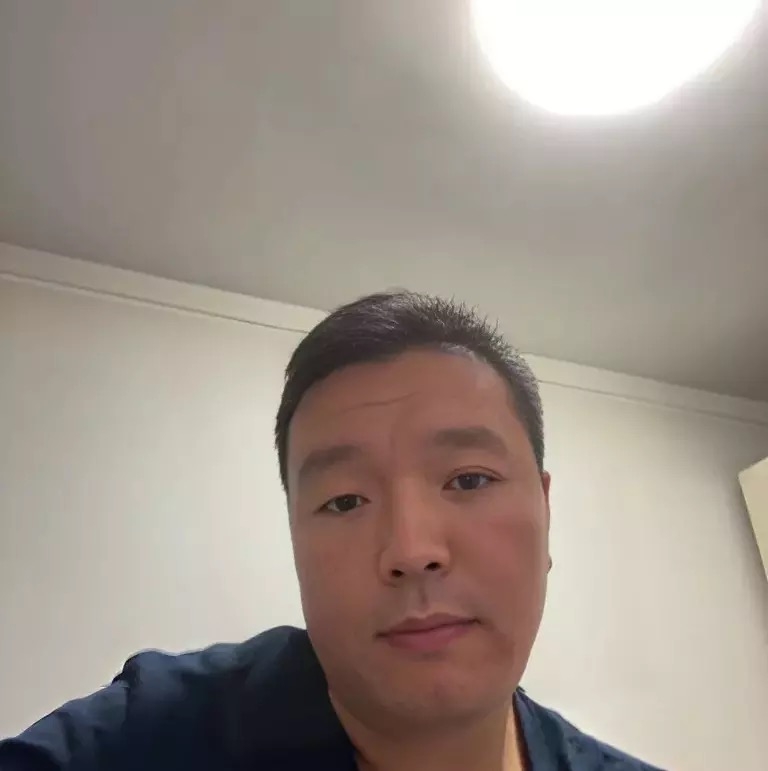 穿唐装的松鼠的第一张照片--潍坊相亲服务中心