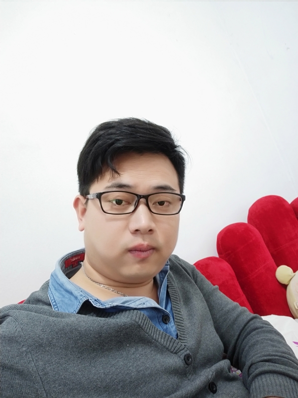 何必在亿的第一张照片--潍坊相亲服务中心