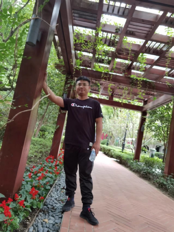 会飞的鱼的第一张照片--潍坊相亲服务中心