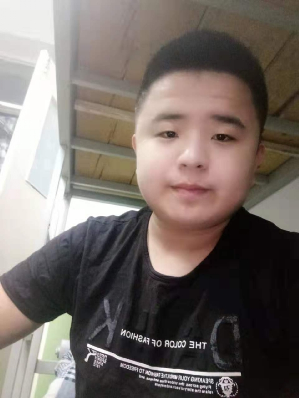 打小就爱淘气的第一张照片--潍坊相亲服务中心