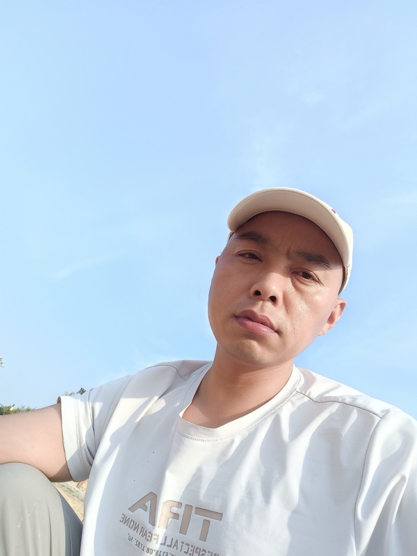 哥哥的第一张照片--潍坊相亲服务中心