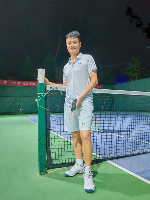 网球罗的第五张照片--潍坊相亲服务中心