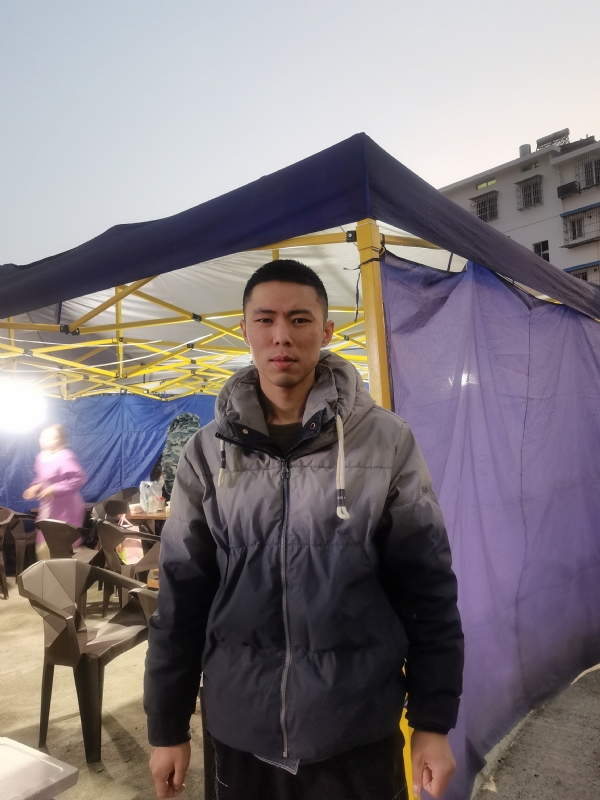 谁谁谁的第一张照片--潍坊相亲服务中心