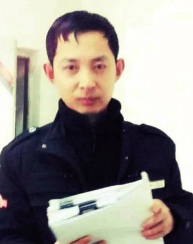 风雨中有你的第一张照片--潍坊相亲服务中心