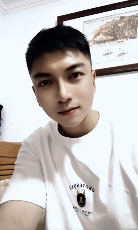 正直的火焰的第一张照片--潍坊相亲服务中心