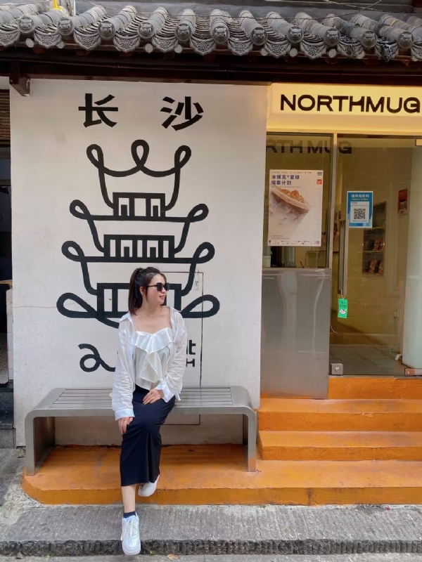 Lin的第二张照片--潍坊相亲服务中心