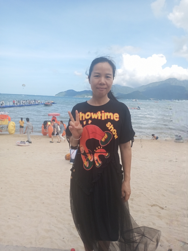 容容的第一张照片--潍坊相亲服务中心