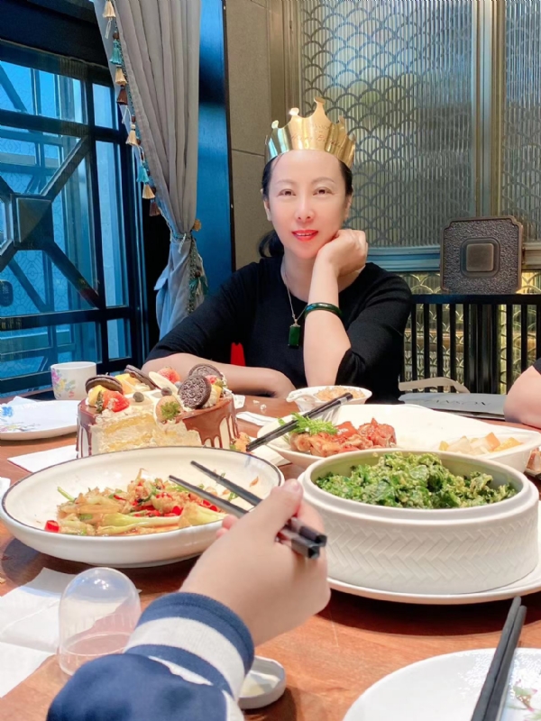 红红的第二张照片--潍坊相亲服务中心