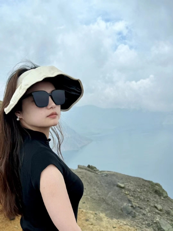 随梦的第一张照片--潍坊相亲服务中心