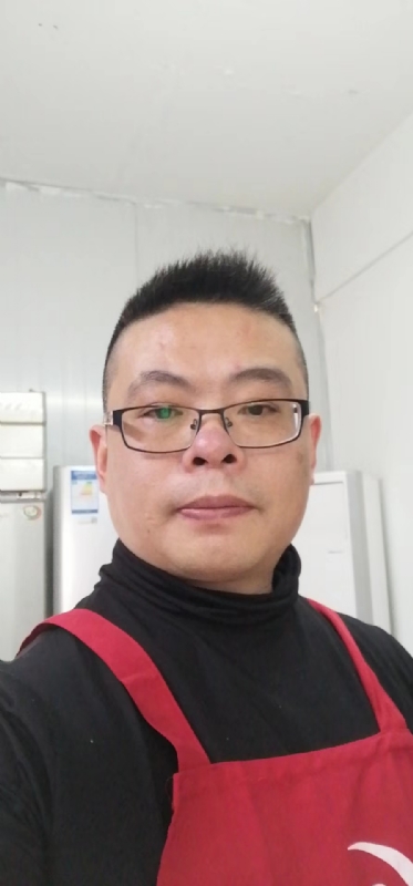 努力奋斗的第一张照片--潍坊相亲服务中心