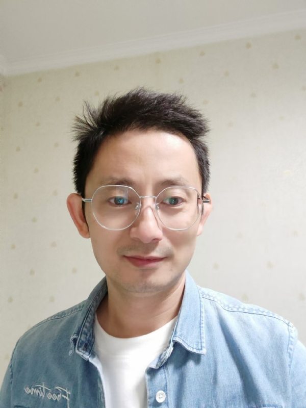 飘逸的第二张照片--潍坊相亲服务中心